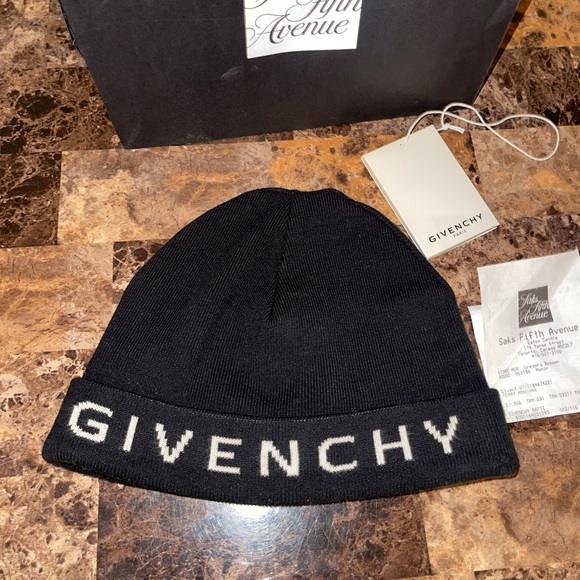 GIVENCHY Black Toque Big Logo MINT Condition Genuine Comes With Reciept - Picture 2 of 5